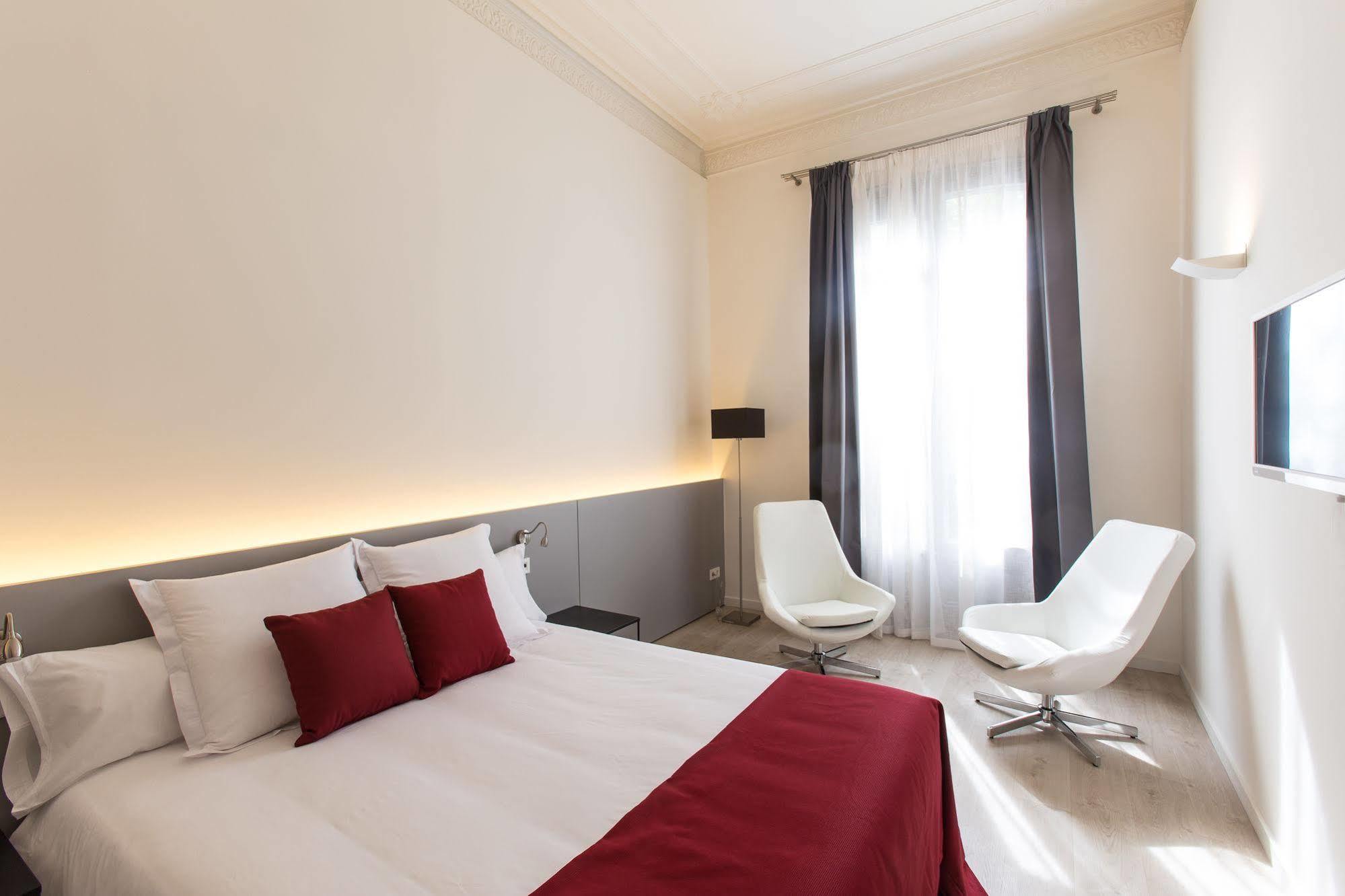 Izaila Plaza Catalunya Gasthof