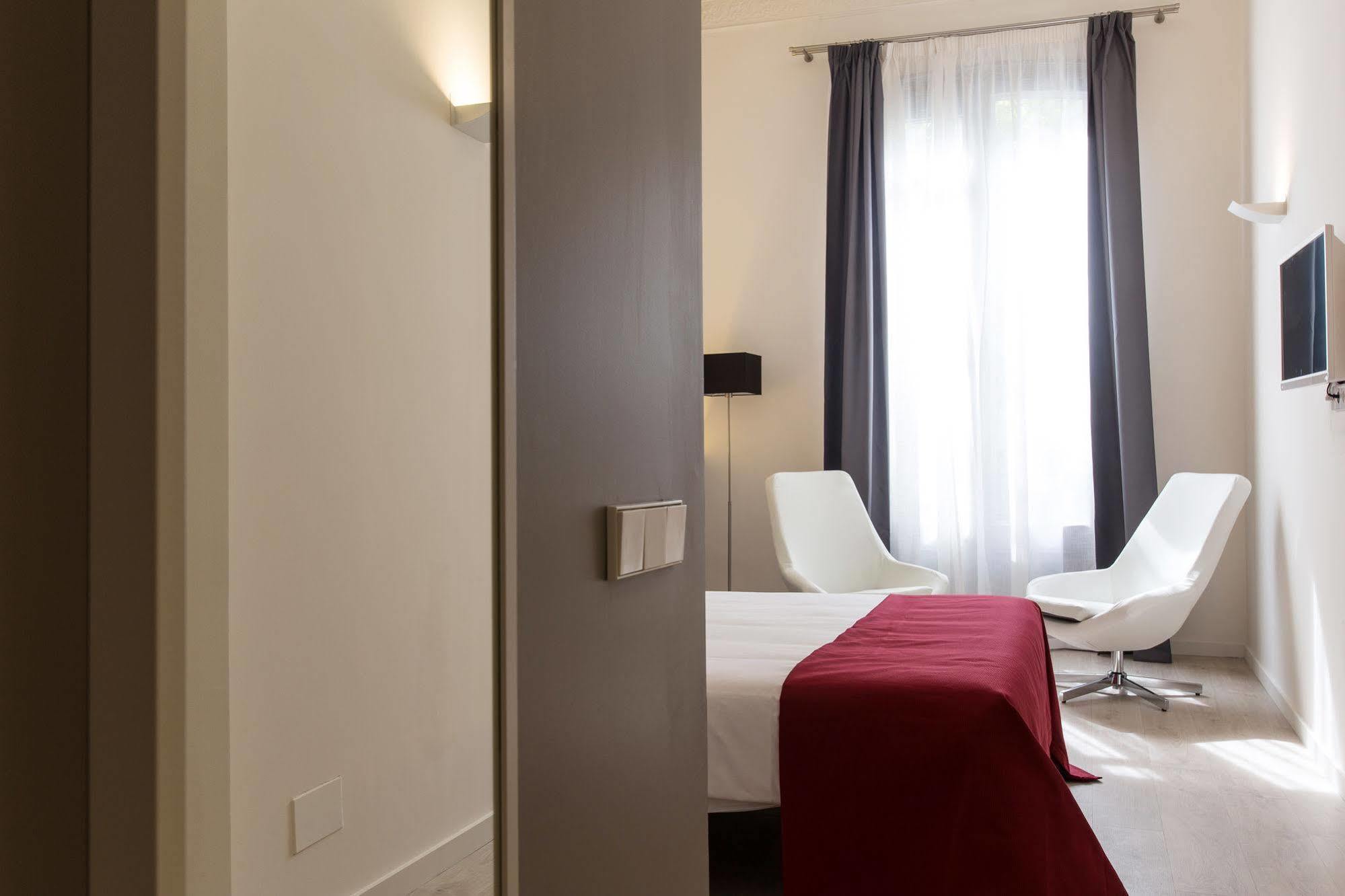 Izaila Plaza Catalunya Gasthof Barcelona