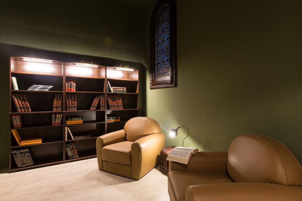 Izaila Plaza Catalunya Gasthuis 3*